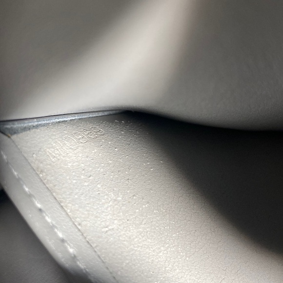 Authentic Louis Vuitton Vernis Backpack - Picture 6 of 17